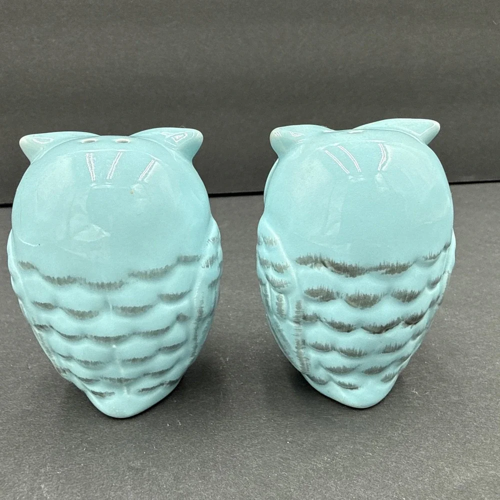 Vtg? Blue Teal Owl‎ Salt & Pepper Shakers